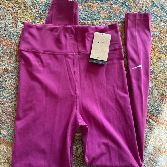 NWT Nike Girls' Dri-FIT One Leggings XL - Picture 1 of 6